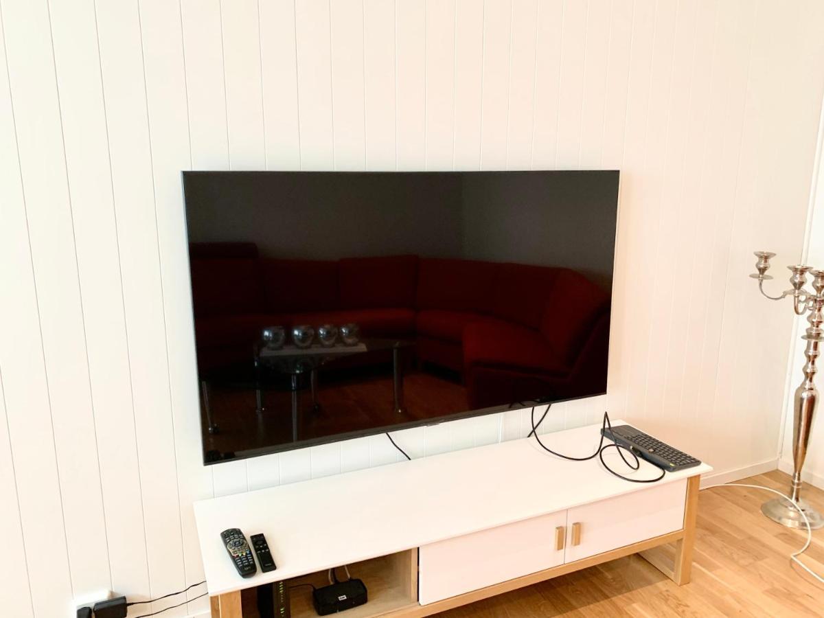 Fin Leilighet, Midt I Hjertet Av Kristiansund. Apartment Bagian luar foto